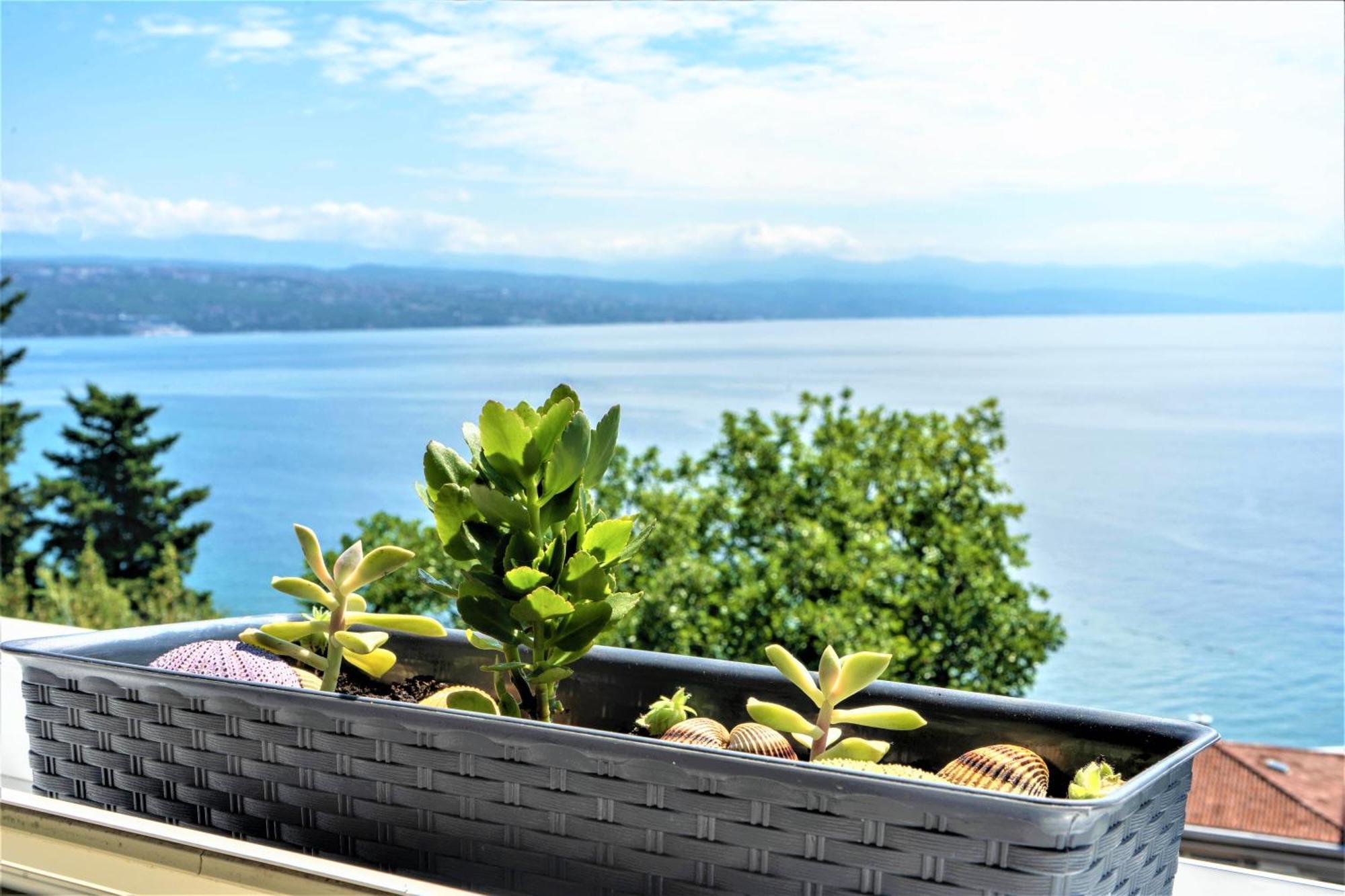 Apartment Near Beach With Sea View Opatija Dış mekan fotoğraf